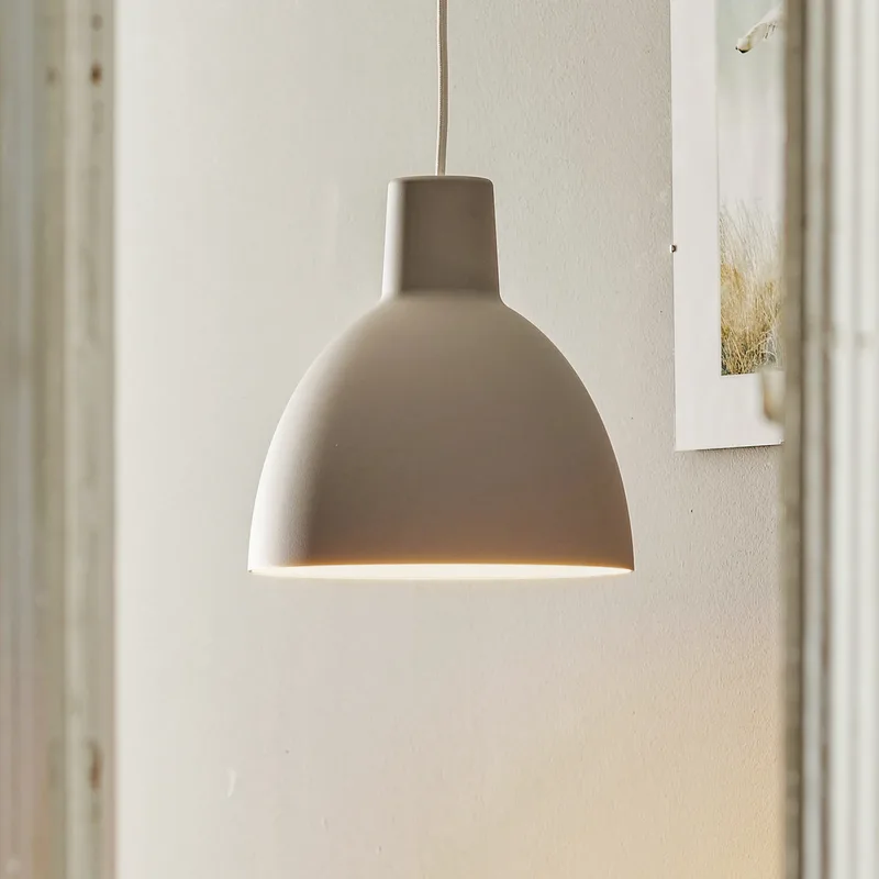Toldbod 250 Hanglamp Lichtgrijs - Louis Poulsen - Woonkamer - Designer - Metaal - 1 lamp by Louis Poulsen – product photo