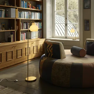 VL Ring Crown vloerlamp wit/messing E14 från Louis Poulsen – produktbild 3 av 5