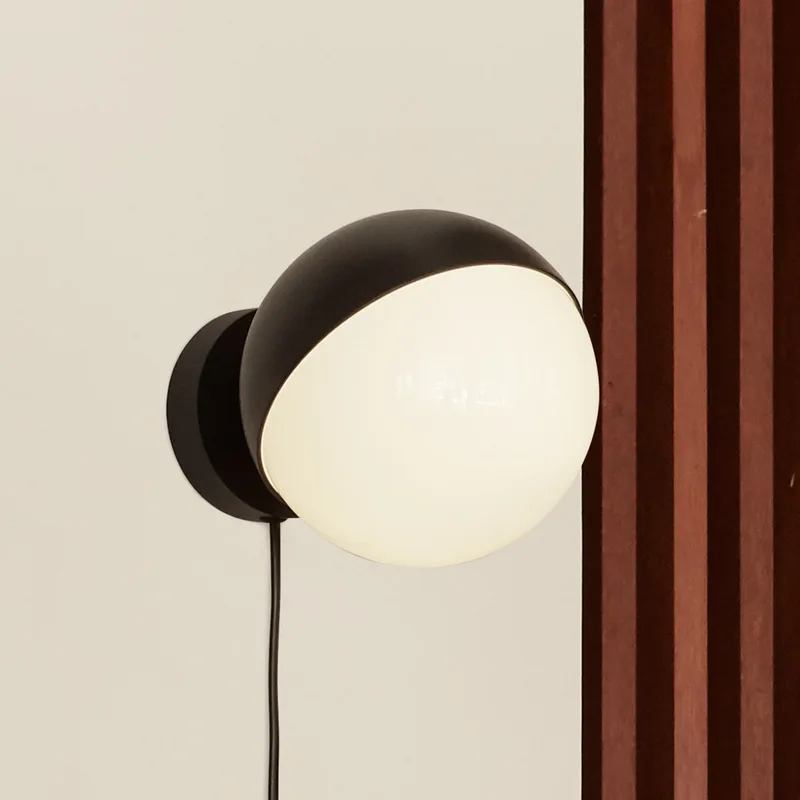 VL Studio Wandlamp Ø150 Black - Louis Poulsen - Gang / Hal - Designer - Metaal - Rond by Louis Poulsen – product photo