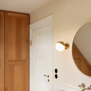 VL Studio Wandlamp Ø150 Hardwired Brass by Louis Poulsen – product photo 3 of 5