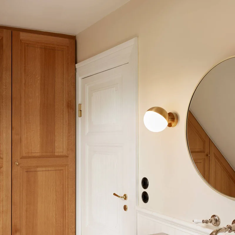 VL Studio Wandlamp Ø150 Hardwired Brass by Louis Poulsen – product photo 3 of 5