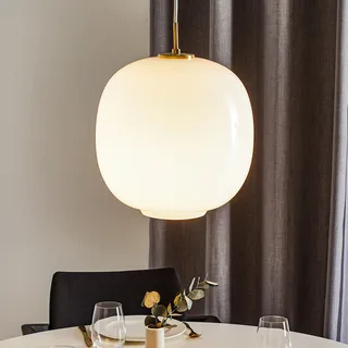 VL45 Radiohus hanglamp, Ø 37 cm, wit by Louis Poulsen – product photo 1 of 5