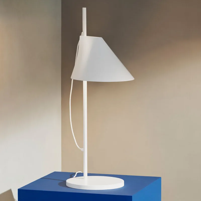 Yuh Tafellamp Wit - Louis Poulsen - Woonkamer - Designer - Metaal - 1 lamp van Louis Poulsen – productfoto
