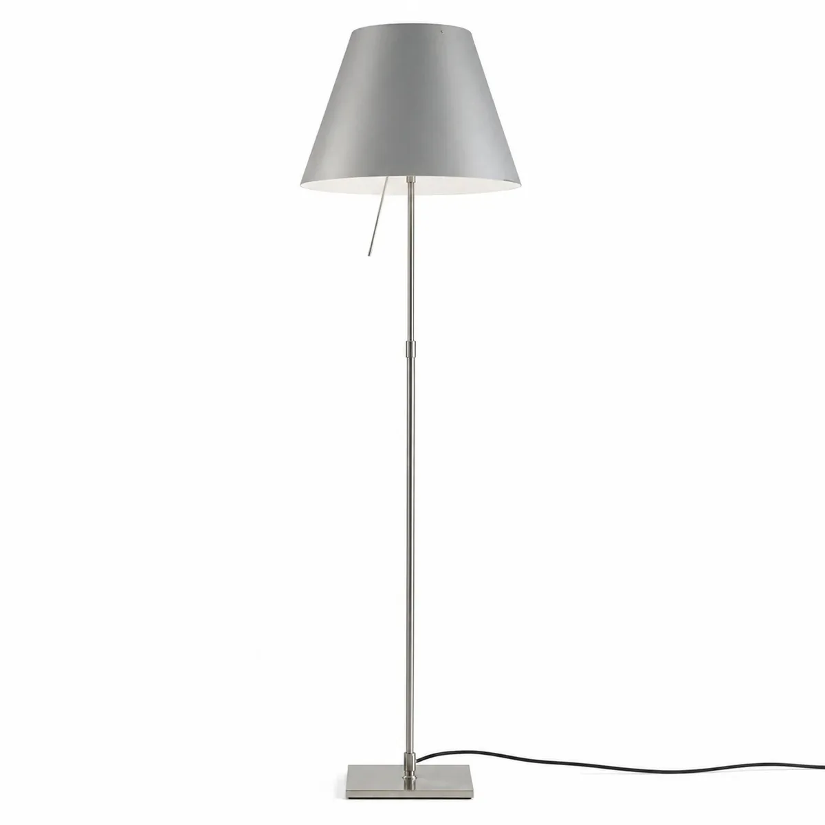 Costanza vloerlamp aluminium by Luceplan – product photo