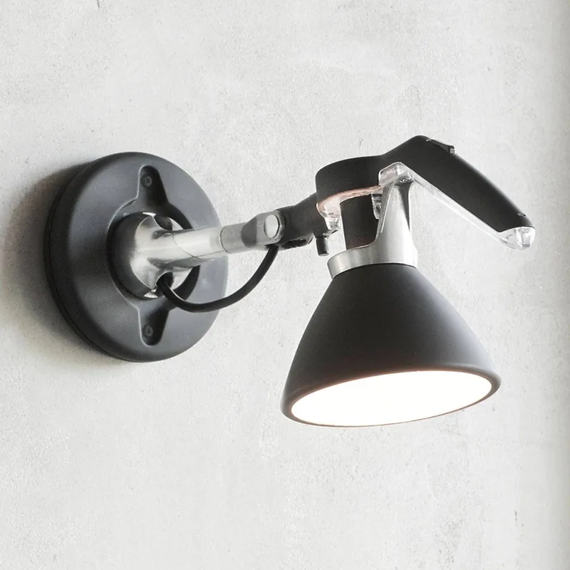Fortebraccio wandspot Ø 11 cm, zwart by Luceplan in Aluminium, zwart – product photo