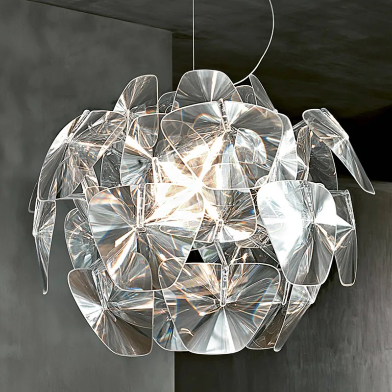 Hope - een oogverblindende hanglamp by Luceplan in Helder – product photo