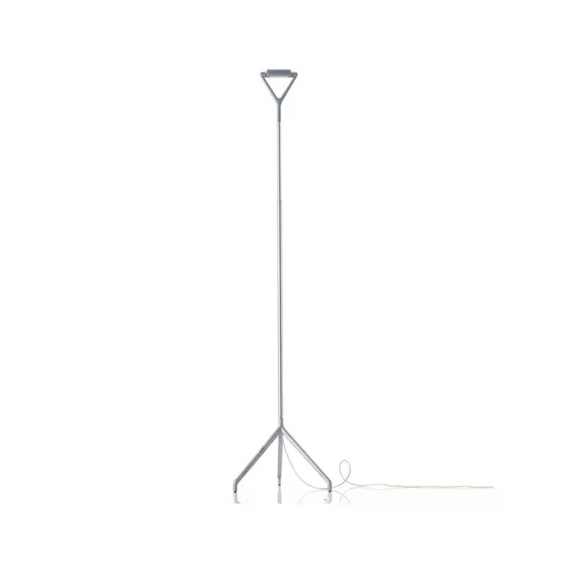 Lola D15ND Stehleuchte Aluminium de Luceplan – photo du produit