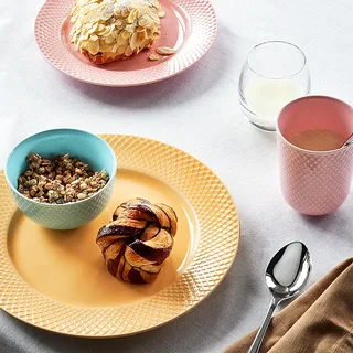 Rhombe Becher 33cl Rosa by Lyngby Porcelæn – product photo 2 of 5