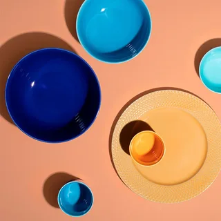 Rhombe Servierschale Ø22cm Dunkelblau från Lyngby Porcelæn – produktbild 4 av 5
