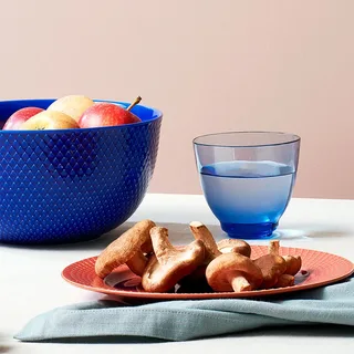 Rhombe Servierschale Ø22cm Dunkelblau från Lyngby Porcelæn – produktbild 2 av 5