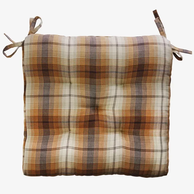 geruit zitkussen - retro stijl - roomwit, oranje - 45x45 cm by Madam Stoltz in Bruin – product photo