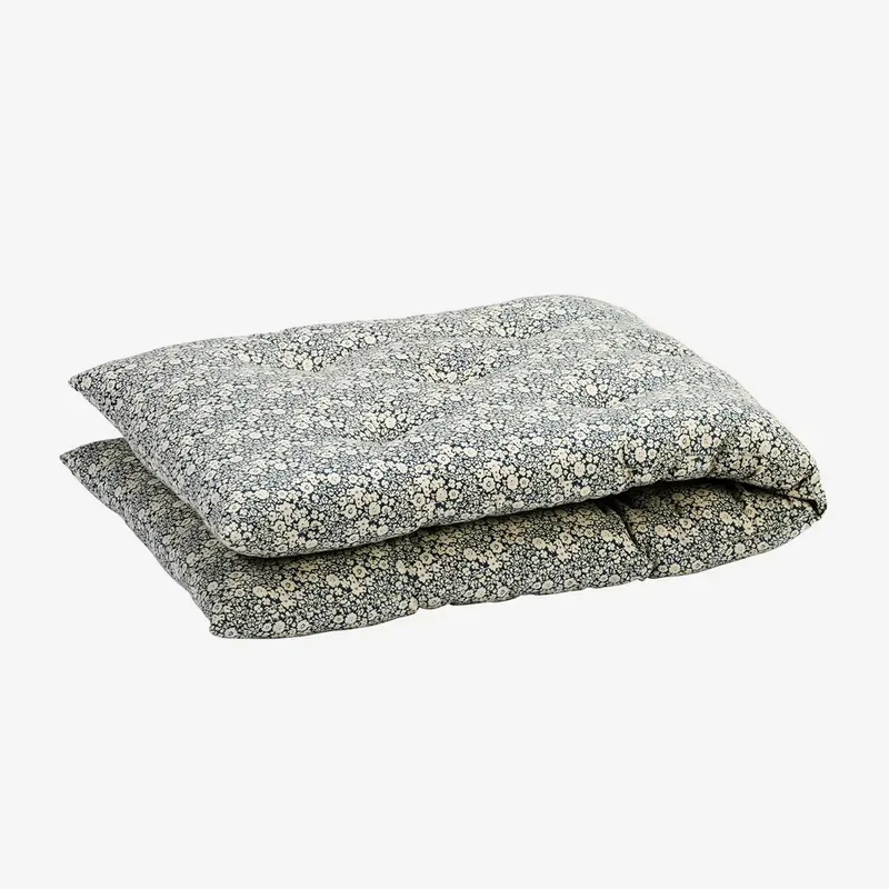 Katoenen Bankkussen met Blauw-Witte Bloemetjes - 45x125 cm van Madam Stoltz in Blauw – productfoto