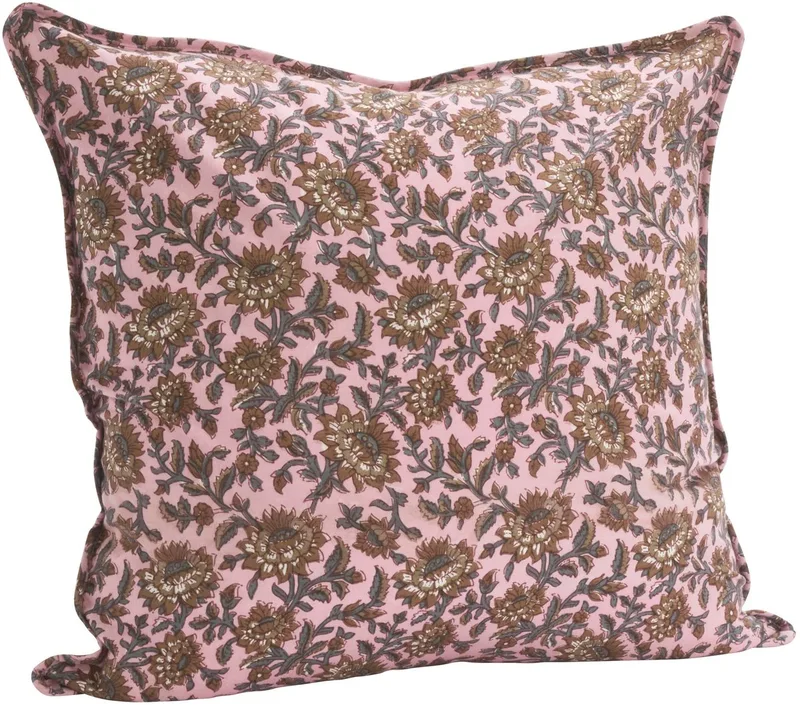 Kussenhoes katoen - bloemenprint - 50x50cm van Madam Stoltz in Roze – productfoto
