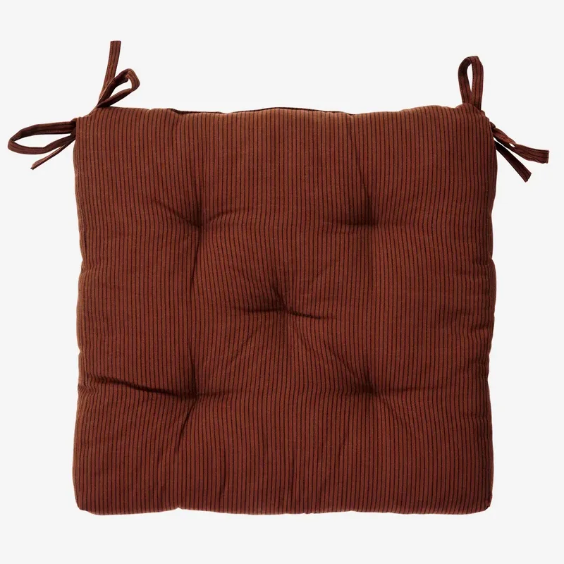 stoelkussen 45x45cm - 100% katoen - gestreept van Madam Stoltz in Rood – productfoto