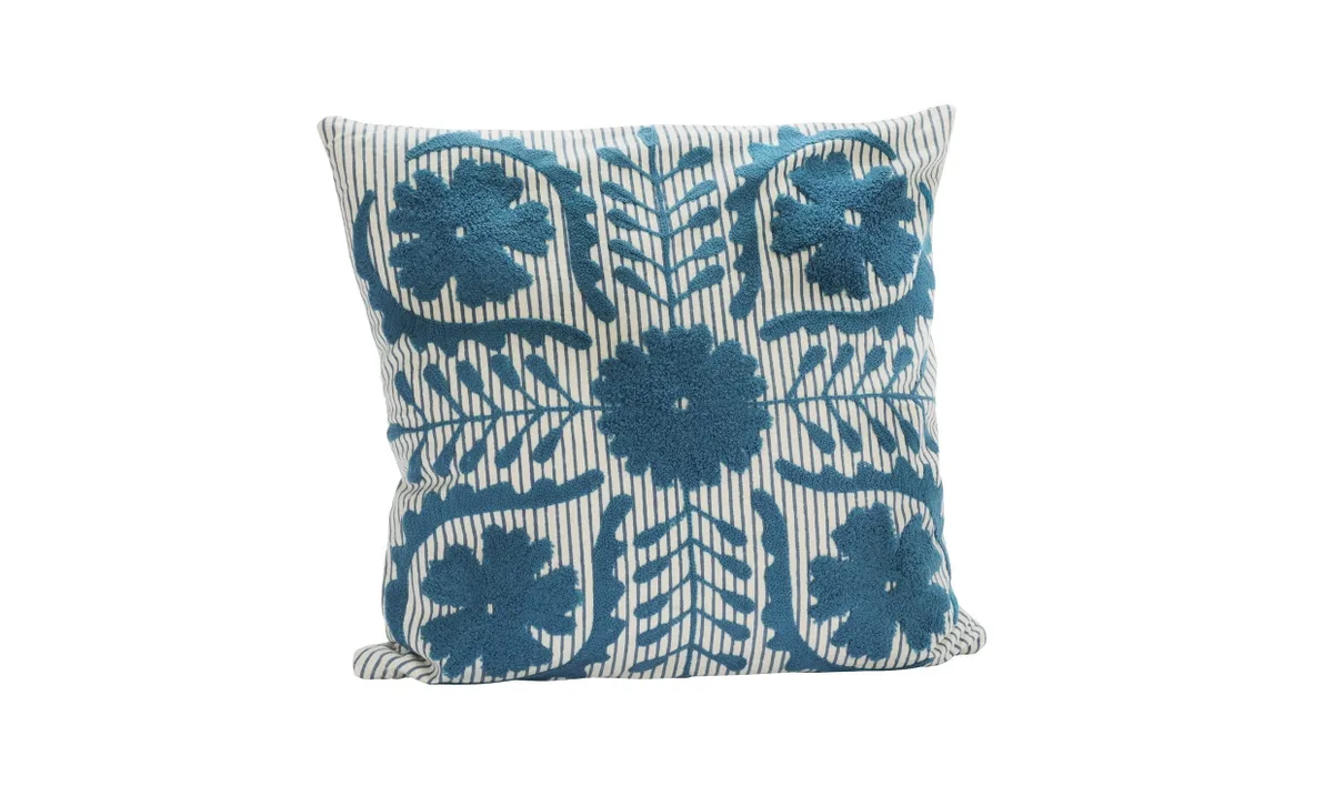 SUZANI Kuddfodral 45x45 Blå/Vit från Madam Stoltz – produktbild