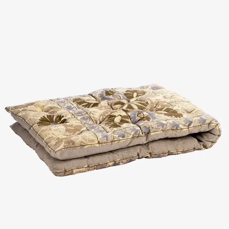 Suzani matraskussen – 70x180 cm – ivory & dusty blue by Madam Stoltz in Ivoor – product photo