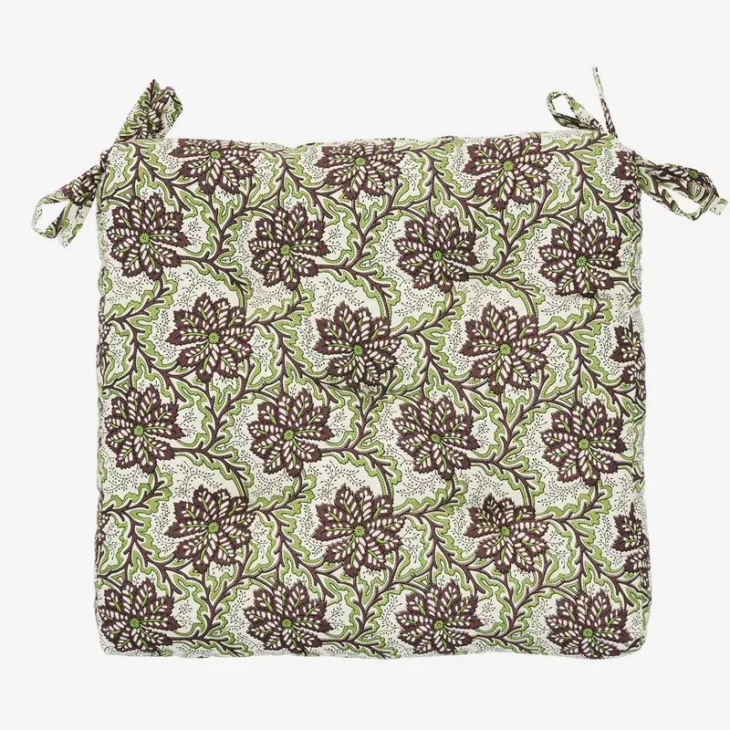 Zitkussen met Bloemenprint en strikjes - 45x45cm - Katoen van Madam Stoltz in Roomwit – productfoto