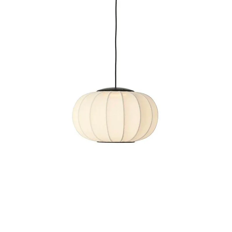 Knit-Wit 45 Ovale LED hanglamp, wit, Ø 45 cm van Made By Hand – productfoto
