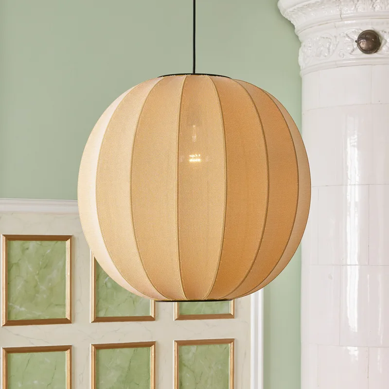 Knit-Wit 45 ronde hanglamp oranje E27 - Handgemaakt Made By Hand - Woonkamer - Scandinavisch - Stof - 1 lamp by Made By Hand – product photo