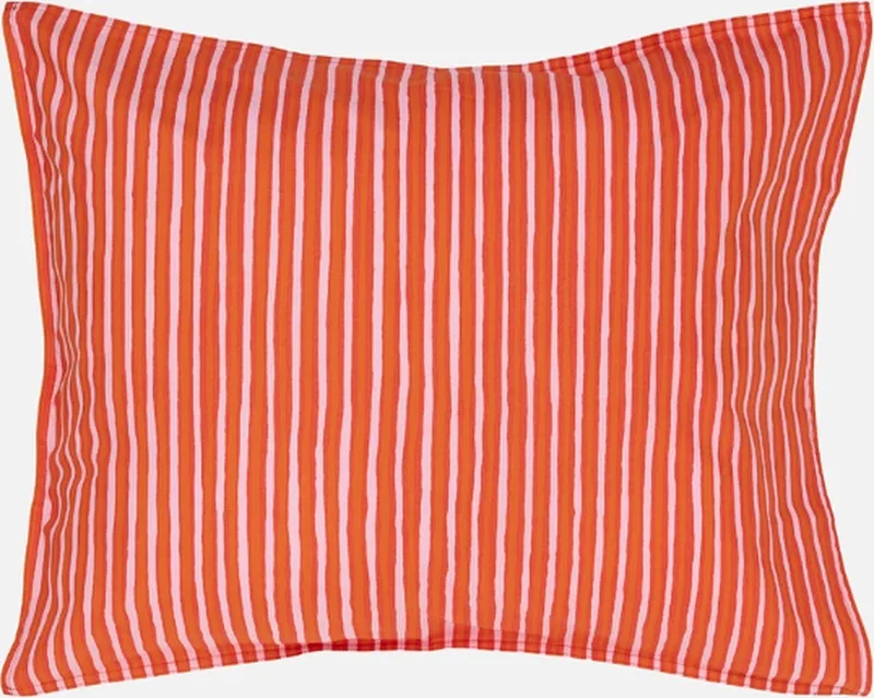 Picollo - Tyynyliina - kussenhoes 50x70/75 cm by Marimekko in Baksteenrood – product photo
