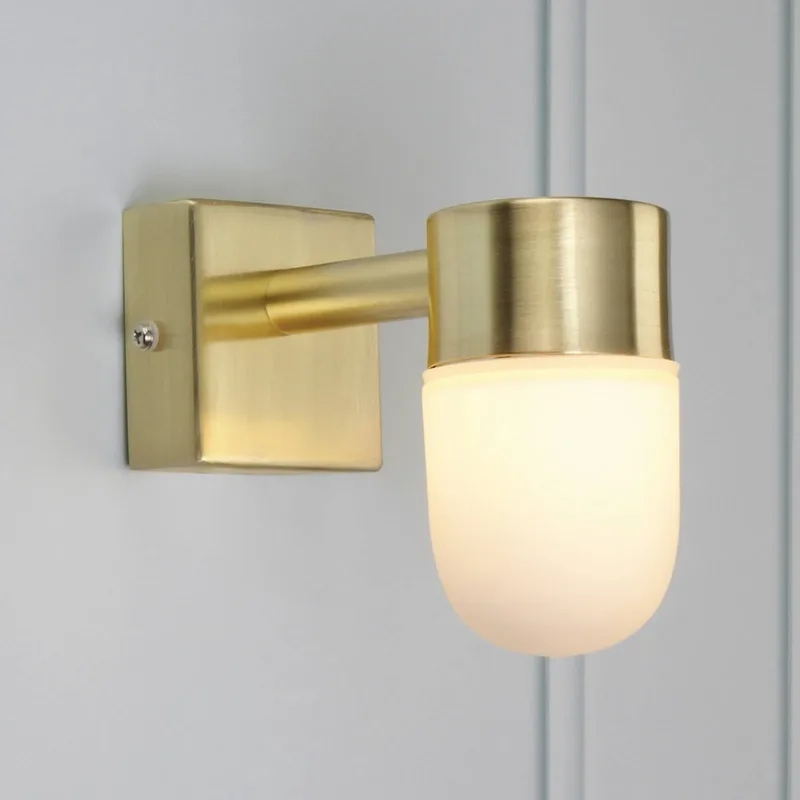 Menton loftlampe til badeværelse, IP44 fra Markslöjd i Messing, Gesatineerd – produktbillede