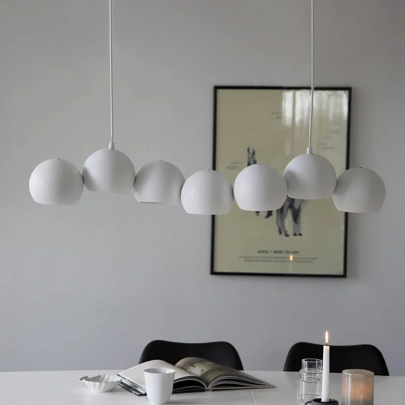 Cupolo hanglamp, ijzer, lengte 101 cm, 7-lamps fra Markslöjd i Hvid – produktbillede