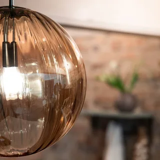 Hanglamp Fengari, stekker, barnsteen, glas, Ø 35 cm by Markslöjd in Amber, Black – product photo 3 of 3