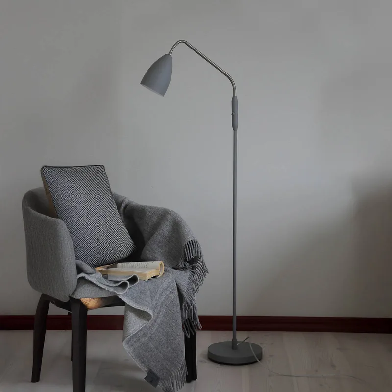 LED vloerlamp Patro, metaal, dimbaar fra Markslöjd i Grå – produktbillede