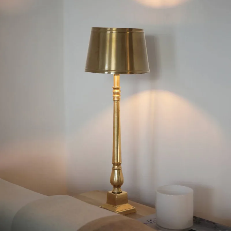 Metallo tafellamp, metaal, hoogte 66 cm fra Markslöjd i Antiek messing – produktbillede