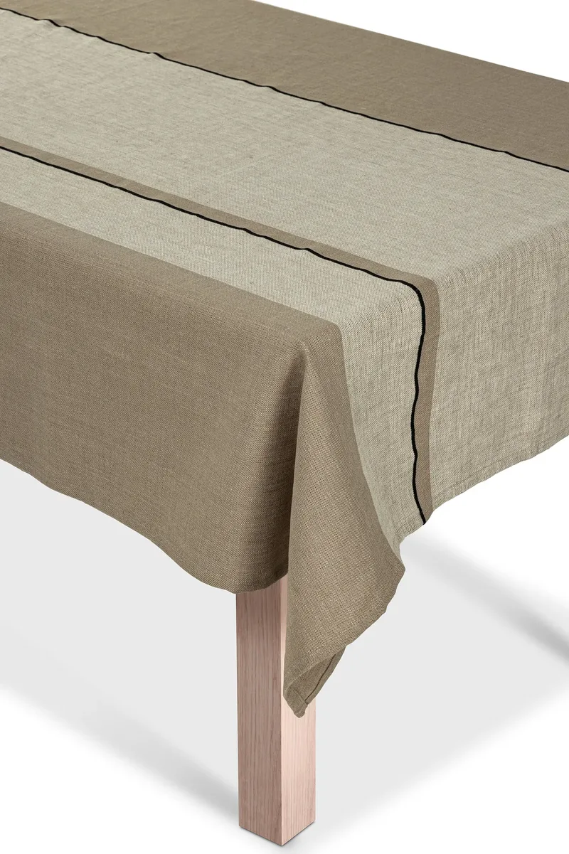 Öda Tischdecke Beige 156x250 cm by Markslöjd – product photo