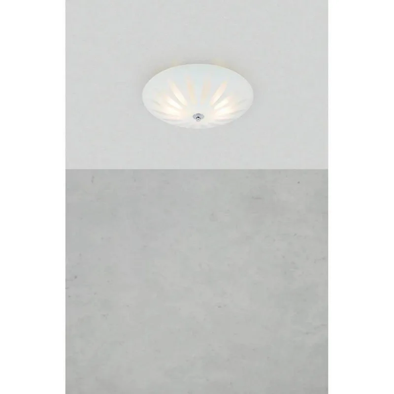 Petal Plafondlamp White/Chrome by Markslöjd – product photo