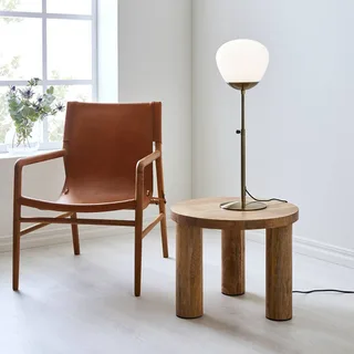 Rise tafellamp, hoogte 75 cm, antiek messing, ijzer, glas van Markslöjd in Messing, Wit – productfoto 2 van 2