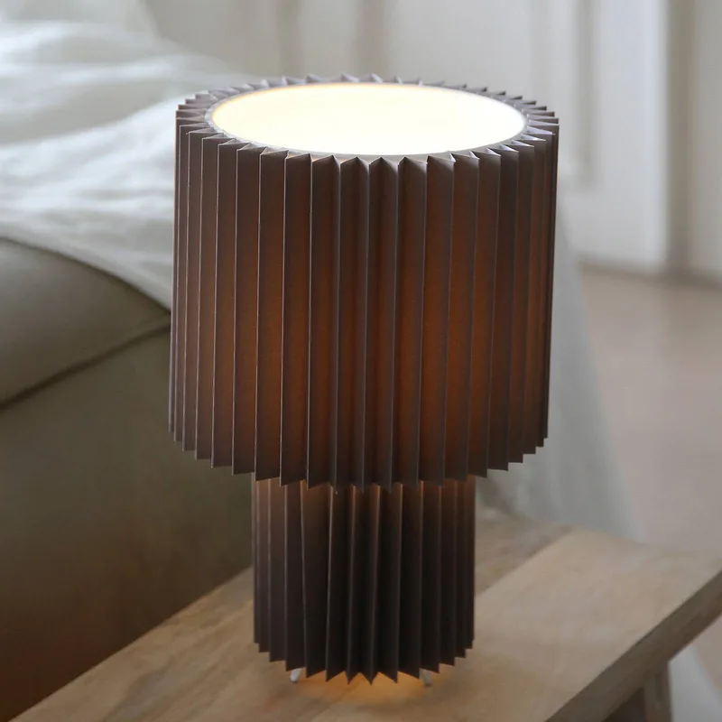 tafellamp Catis, 32 cm hoog, textiel, E27 van Markslöjd in Grijs – productfoto 2 van 3