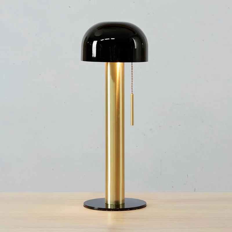 Tafellamp Costa van metaal, zwart/messing van Markslöjd in Zwart, Messing – productfoto 2 van 2