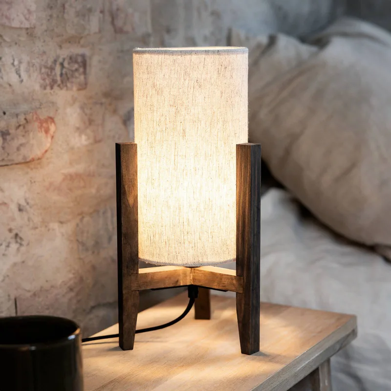 Tafellamp Eruca, hoogte 34 cm, bruin/beige, hout/linnen van Markslöjd in Bruin, Beige – productfoto