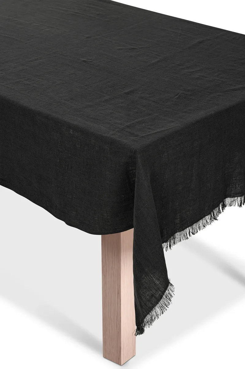 Torun Tischdecke Grau 150x350 cm by Markslöjd – product photo