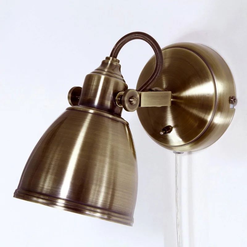 Wandlamp Fjällbacka met antieke afwerking de Markslöjd en Antiek – photo du produit