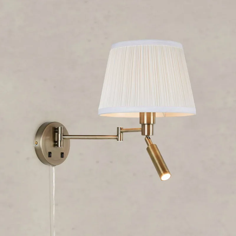 Wandlamp Pivot, naturel wit/messingkleurig, 43 cm, 2-lamps. de Markslöjd en Natuurwit, Antiek messing – photo du produit
