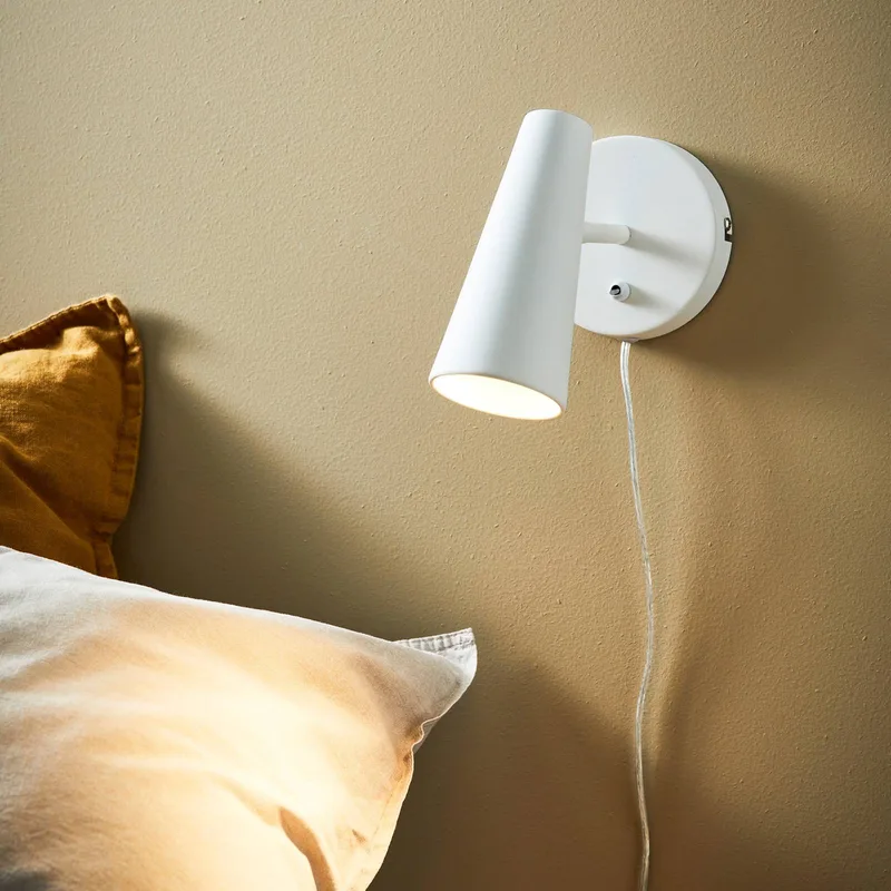 Wandspot Crest van metaal tuimelschakelaar by Markslöjd in White – product photo