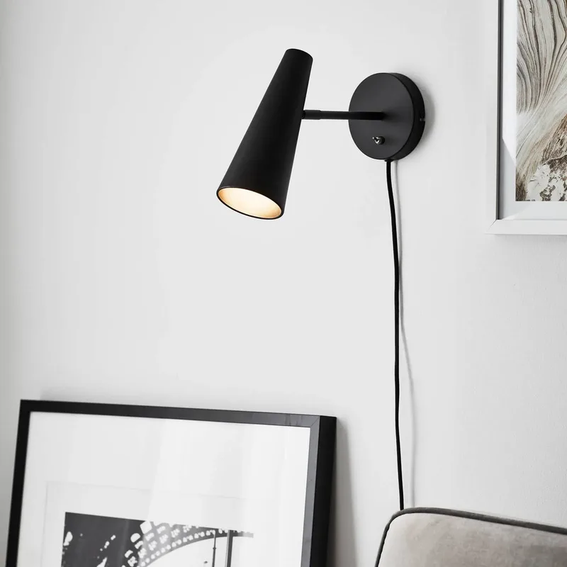 Wandspot Peak, 1-lamp de Markslöjd en Noir – photo du produit