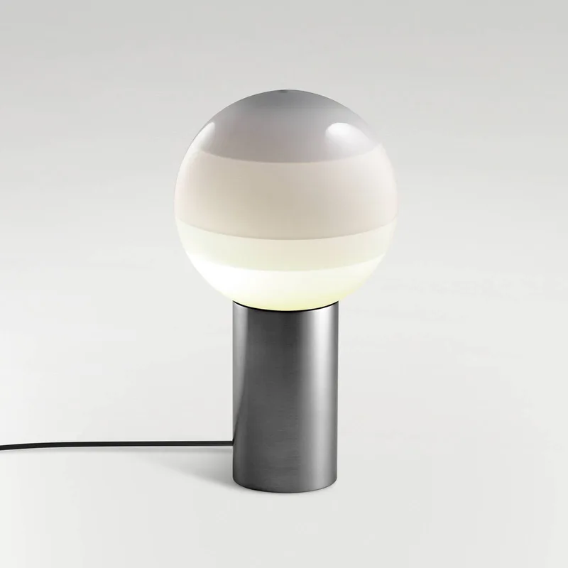 Dipping Light M tafellamp wit/grafiet van Marset in Wit, grafiet – productfoto