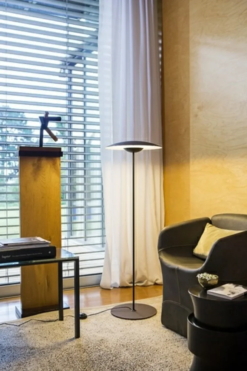 Ginger P VloerLamp Wenge - Marset - Woonkamer - Aluminium van Marset – productfoto