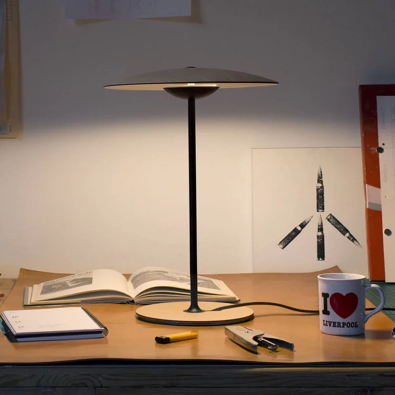 Ginger S LED tafellamp Ø32cm eik/wit by Marset in Eiken, wit, zwart – product photo
