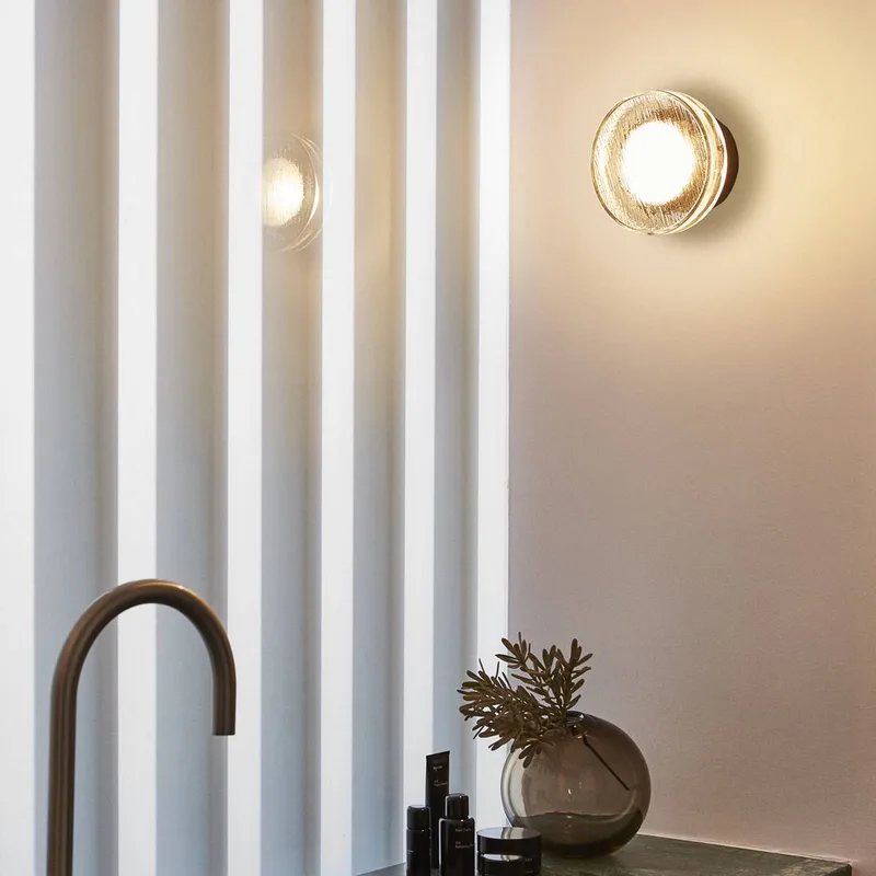 LED buiten wandlamp Roc, Ø 14 cm, zwart/doorschijnend by Marset in Zwart, doorschijnend – product photo