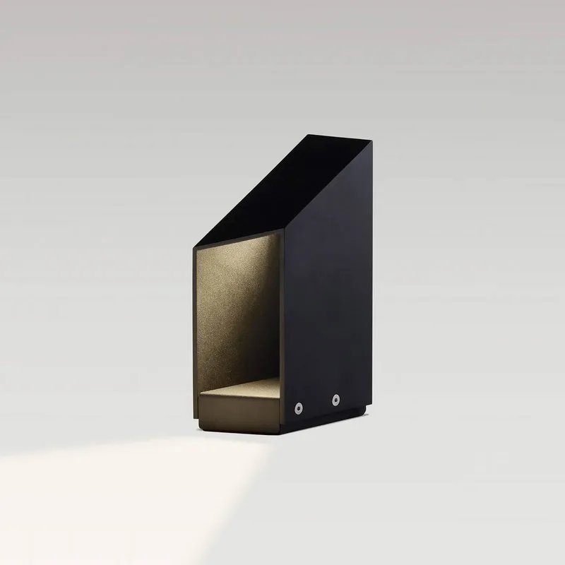 LED sokkellamp Domus, hoogte 26 cm, aluminium by Marset in Zwart – product photo