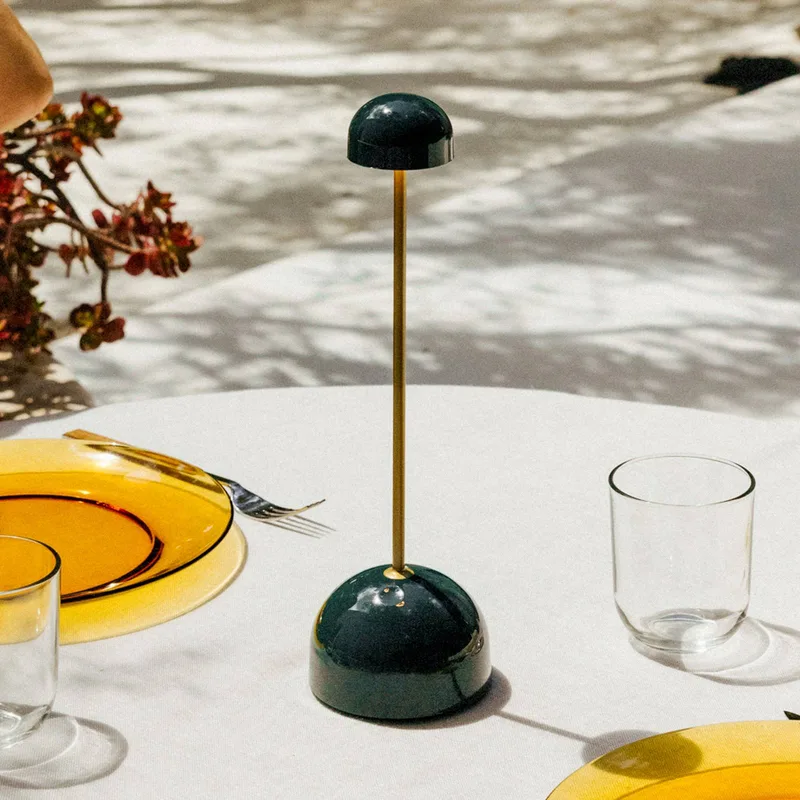 LED tafellamp Sips, groen/goud, 31 cm, staal de Marset en Groen, goud – photo du produit