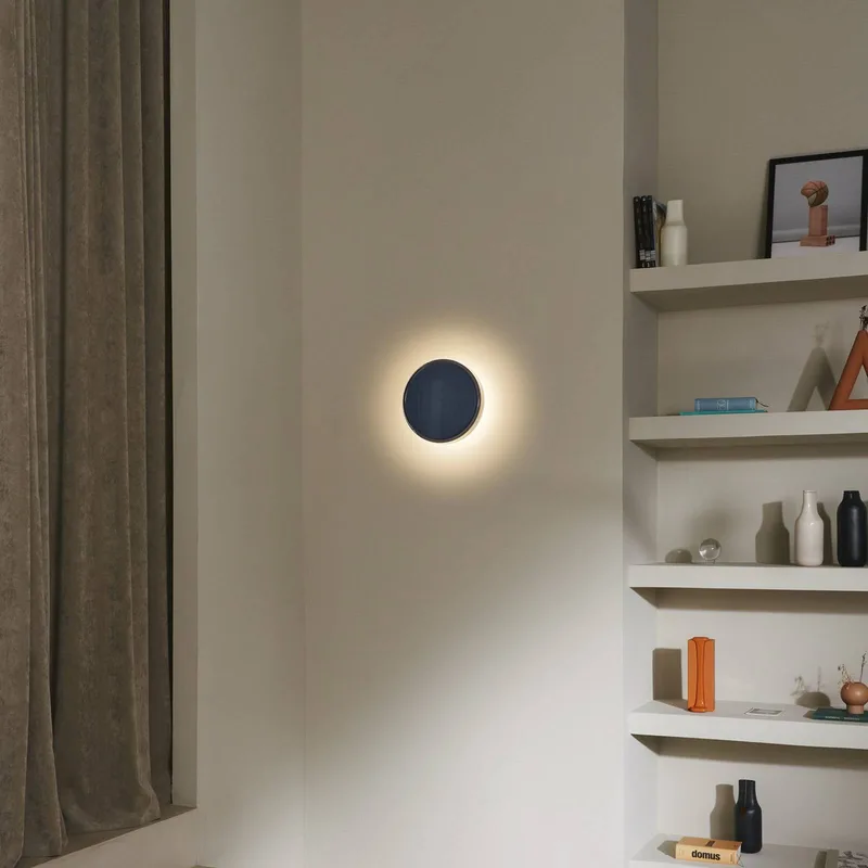 LED wandlamp Caramel, blauw, Ø 38 cm, TRIAC, glas de Marset en Blauw, zwart – photo du produit