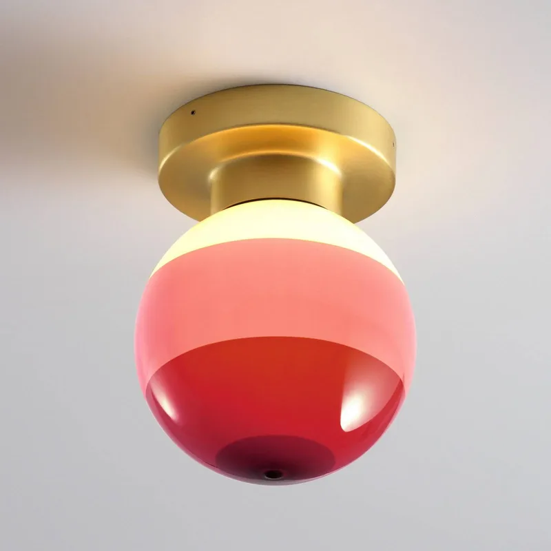 LED wandlamp Dipping Light A2, bordeauxrood/messing by Marset in Bordeauxrood, messing – product photo