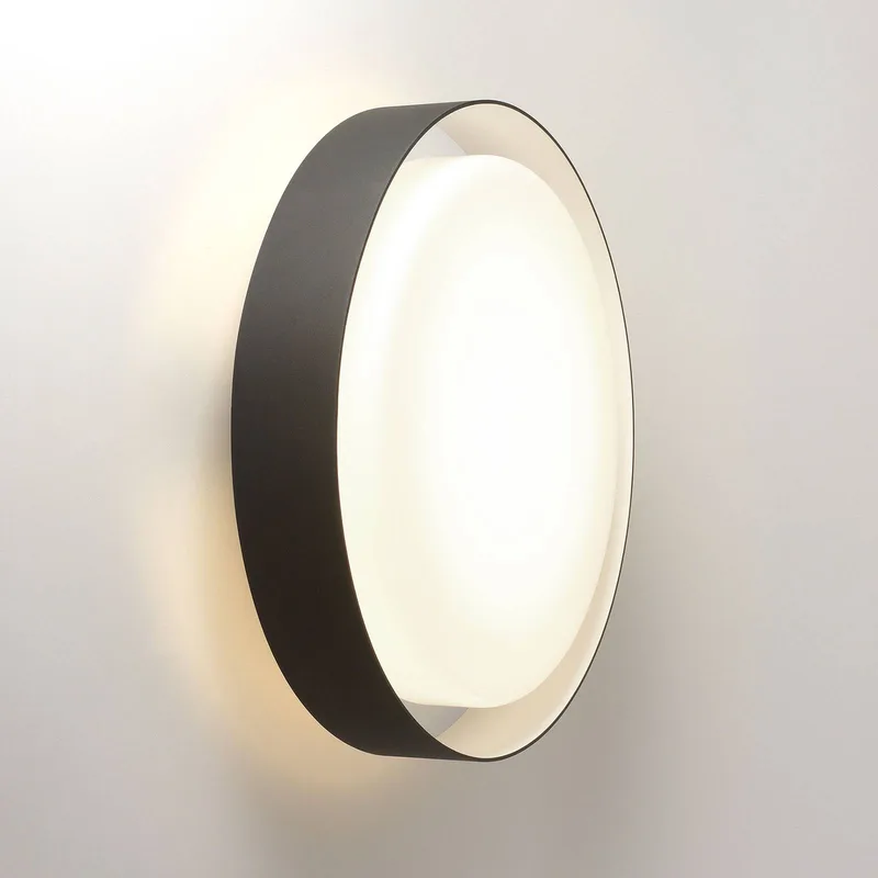 Plaff-on! Buitenwandlamp, IP54, Ø50 cm by Marset in Zwart, opaal – product photo