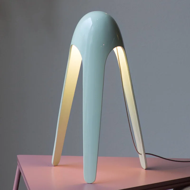 Cyborg LED tafellamp, blauw by Martinelli Luce in Light blue – product photo
